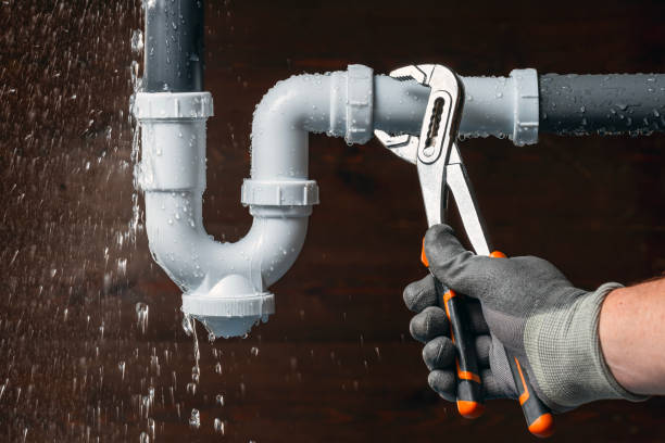 Professional Plumbing technician working in Wetumka, OK